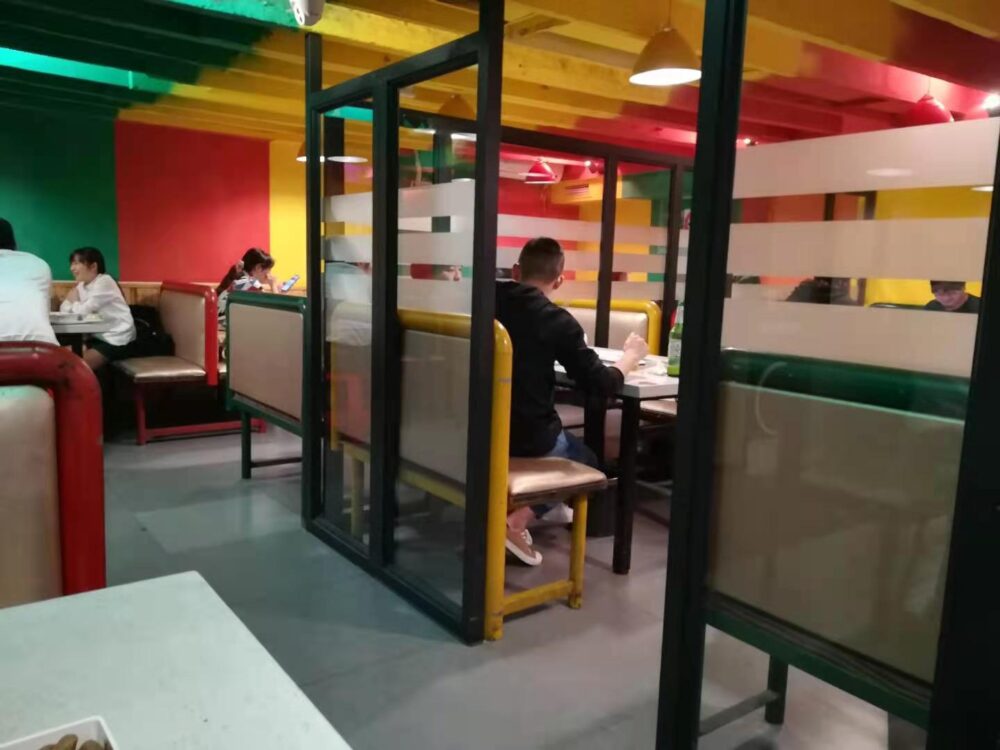 よく食べに行くローカルの羊肉串のお店の写真