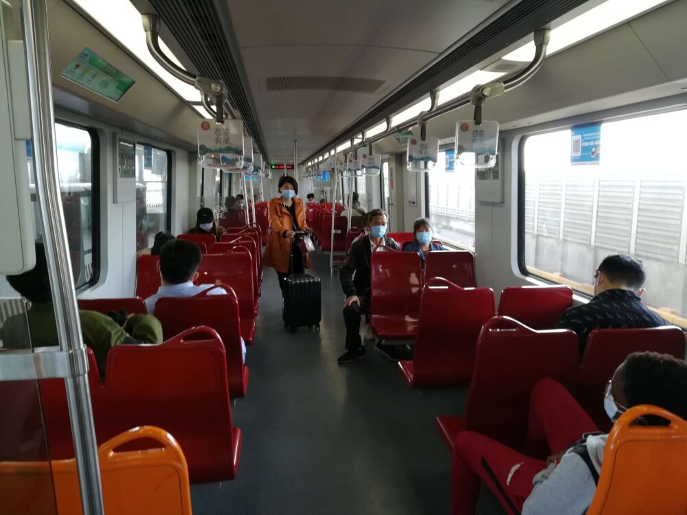 16号線の車内の様子の写真