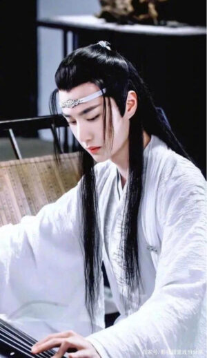 「陳情令」出演のワン・イーボーの画像